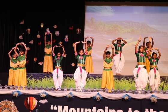 primary students dance performance